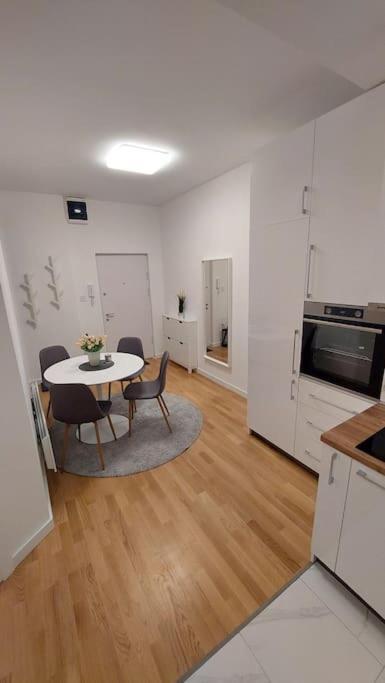 Apartment Green Lux Белград Экстерьер фото